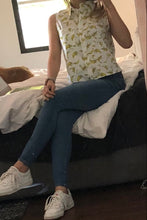 Load image into Gallery viewer, bananas & buttons