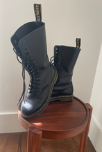 Load image into Gallery viewer, knee-high docs
